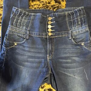 Stylish High-Waisted Blue Jeans